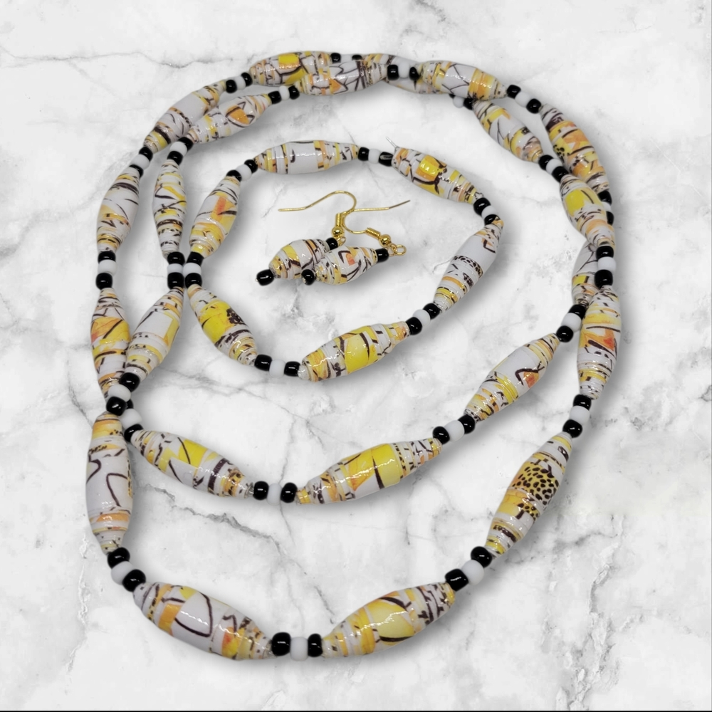 Elegant Yellow and Black Beaded Necklace Set